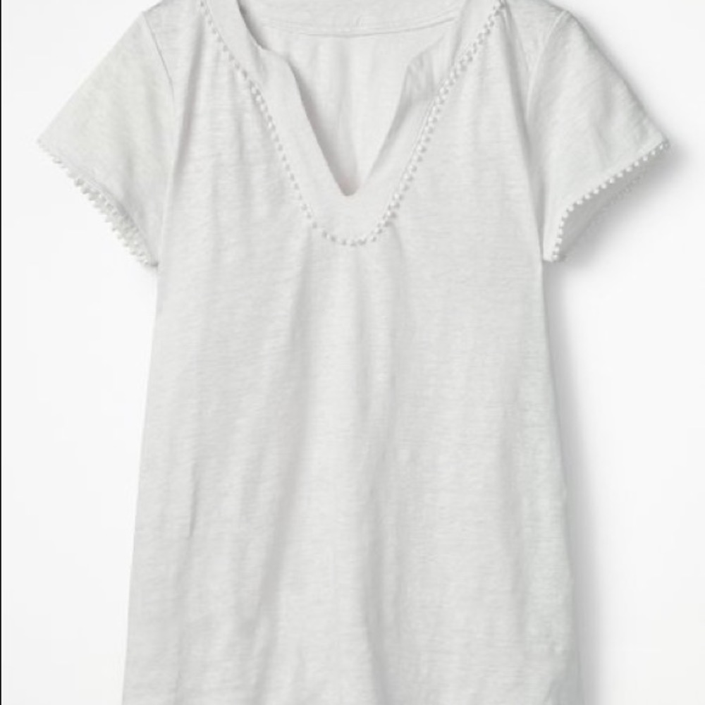 Boden notched neck tshirt
